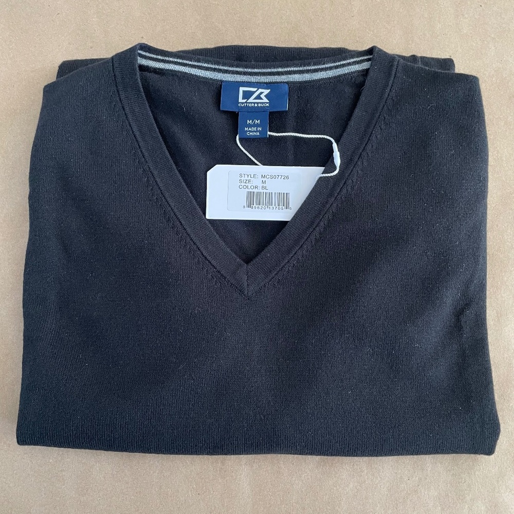 New with tags Men’s Black cotton V-neck sweater